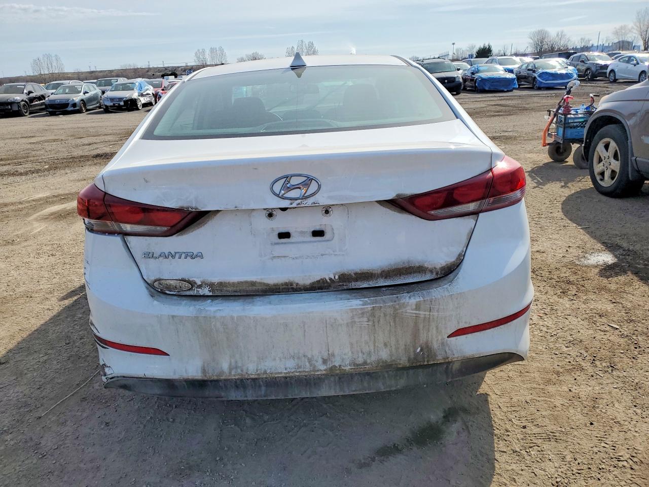 2017 HYUNDAI ELANTRA SE photo 16