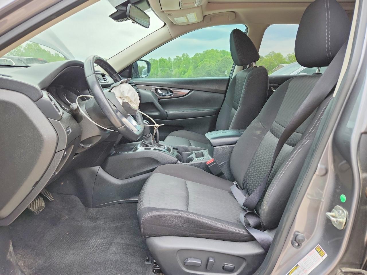 2019 NISSAN ROGUE SV photo 19
