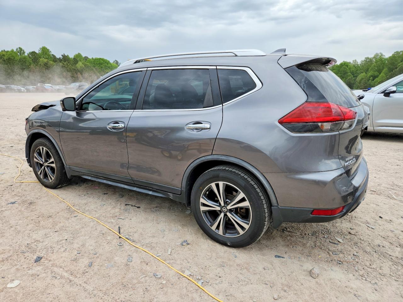 2019 NISSAN ROGUE SV photo 4
