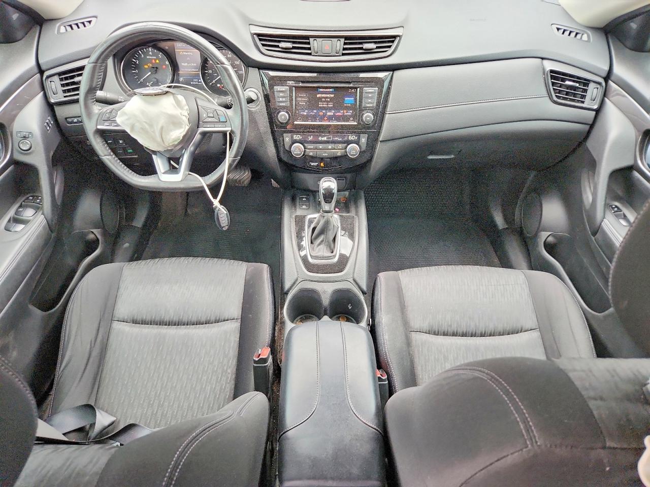 2019 NISSAN ROGUE SV photo 22