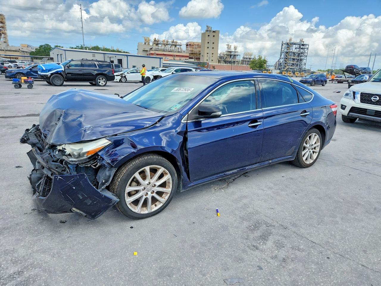 2013 TOYOTA AVALON