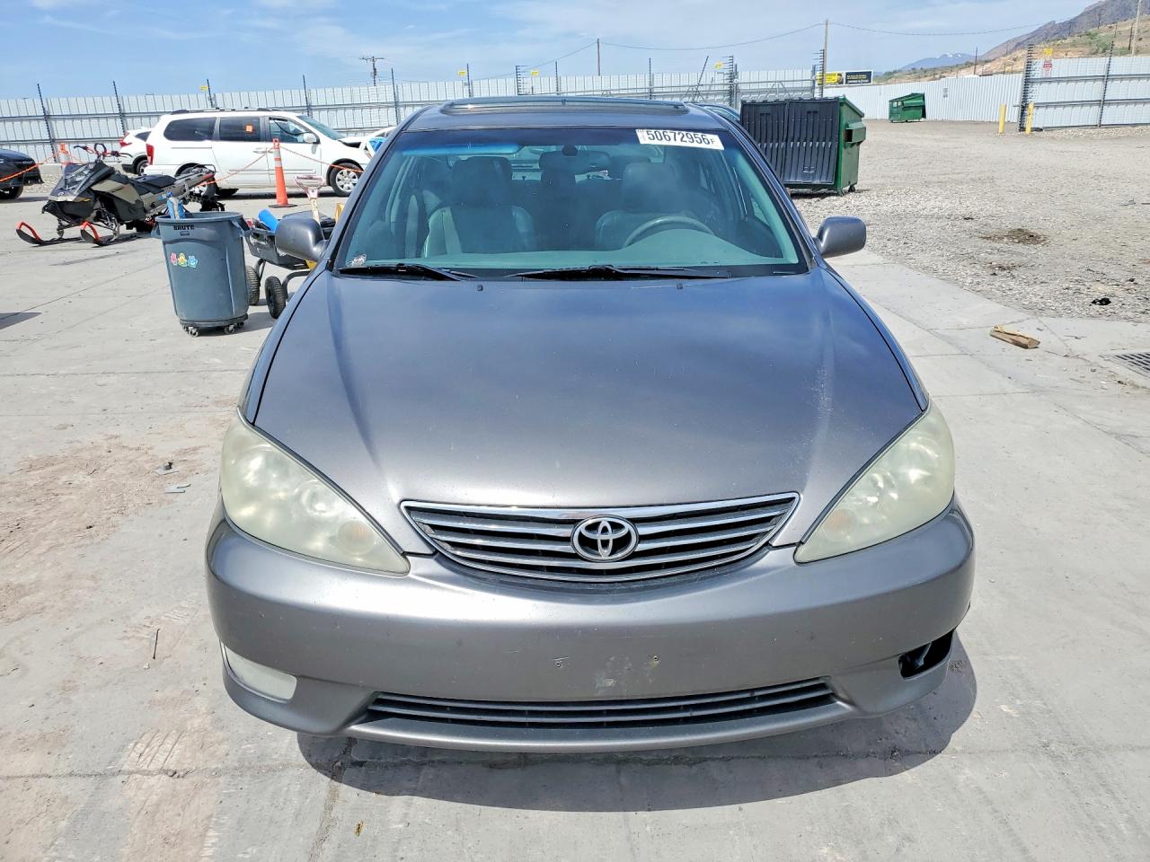 2005 TOYOTA CAMRY XLE V6 photo 5