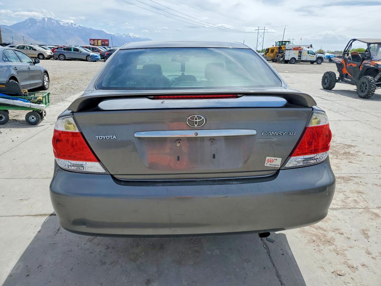 2005 TOYOTA CAMRY XLE V6 photo 6
