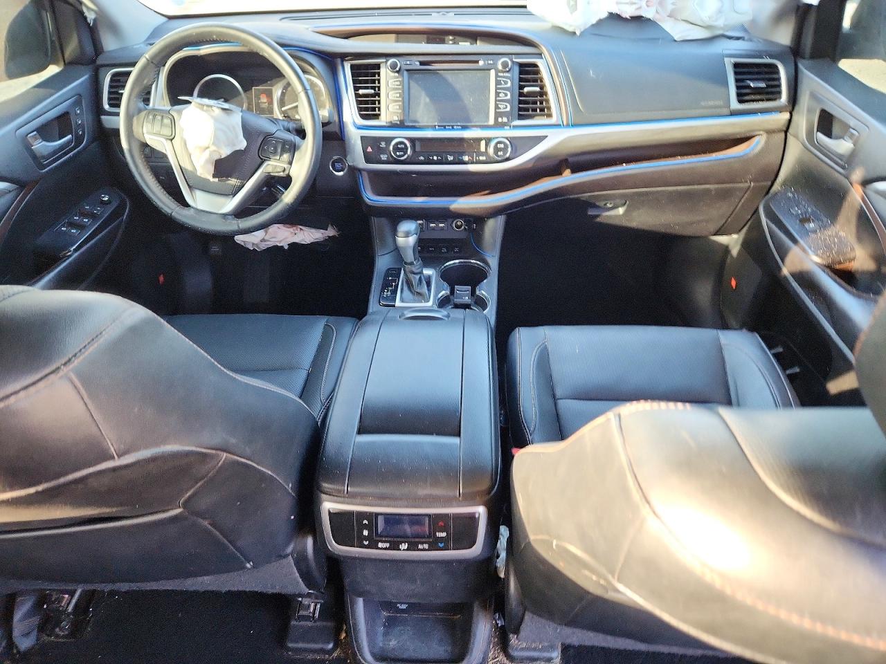 2019 TOYOTA HIGHLANDER LIMITED photo 8