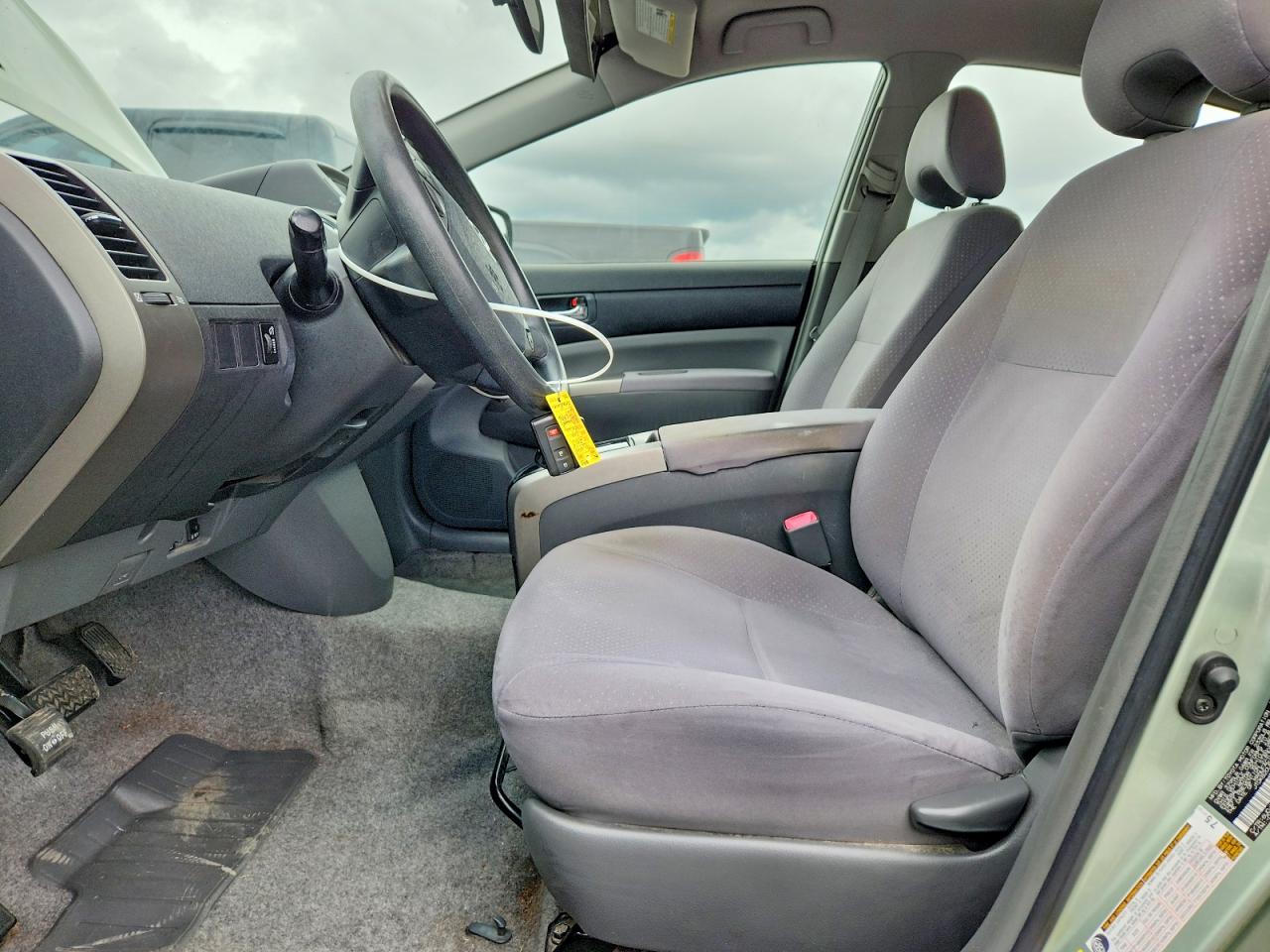 2007 TOYOTA PRIUS BASE photo 19