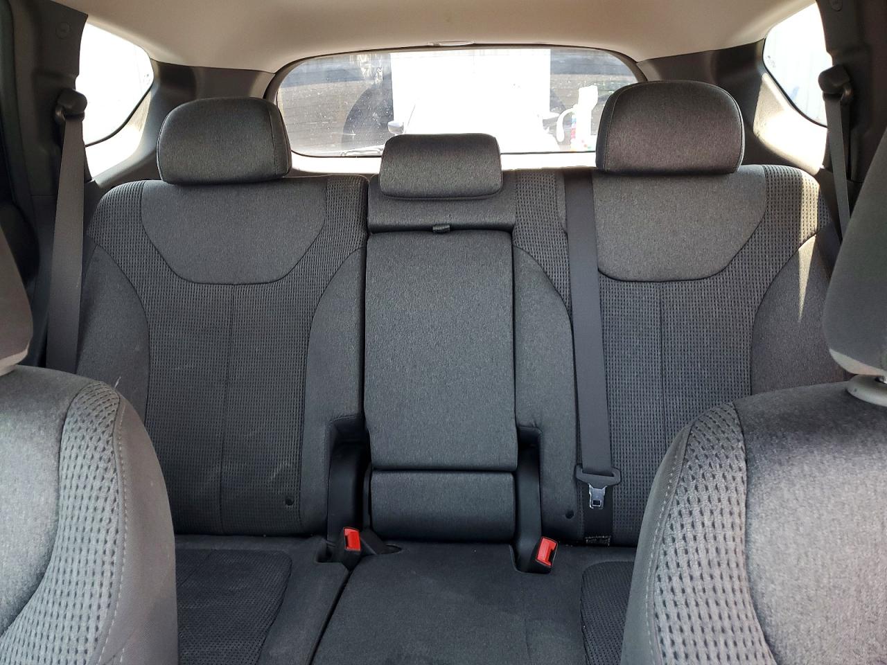 2019 HYUNDAI SANTA FE SE photo 19