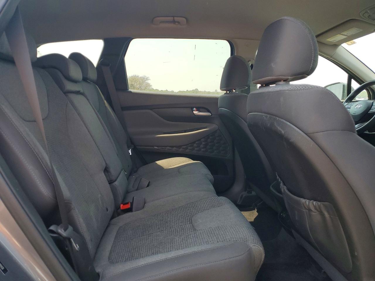 2019 HYUNDAI SANTA FE SE photo 21
