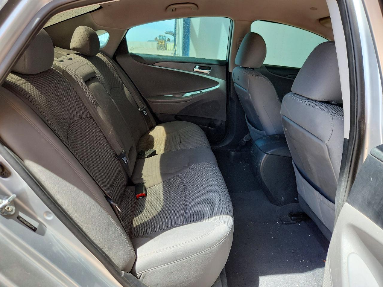 2013 HYUNDAI SONATA GLS photo 19