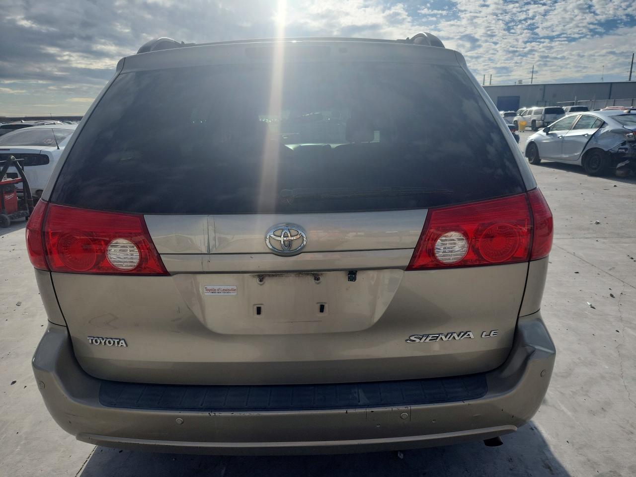 2008 TOYOTA SIENNA LE 7-PASSENGER photo 16