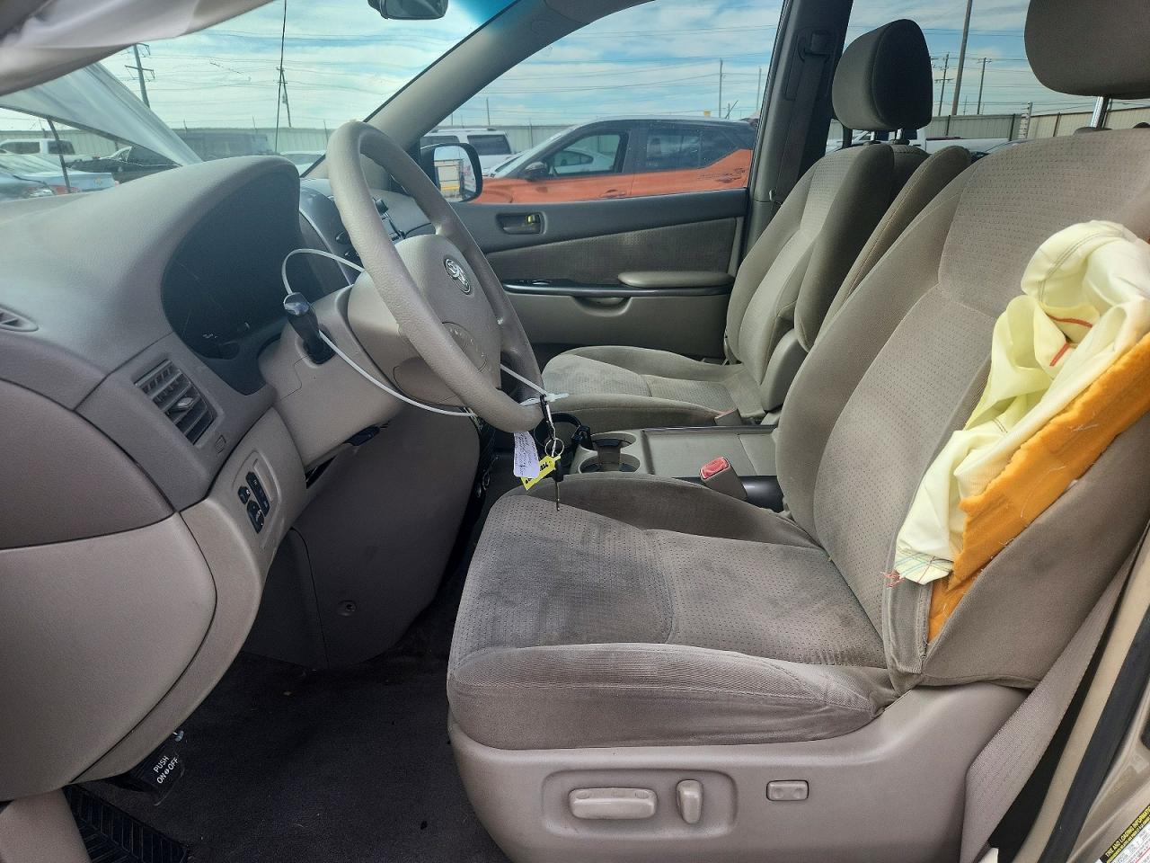 2008 TOYOTA SIENNA LE 7-PASSENGER photo 19