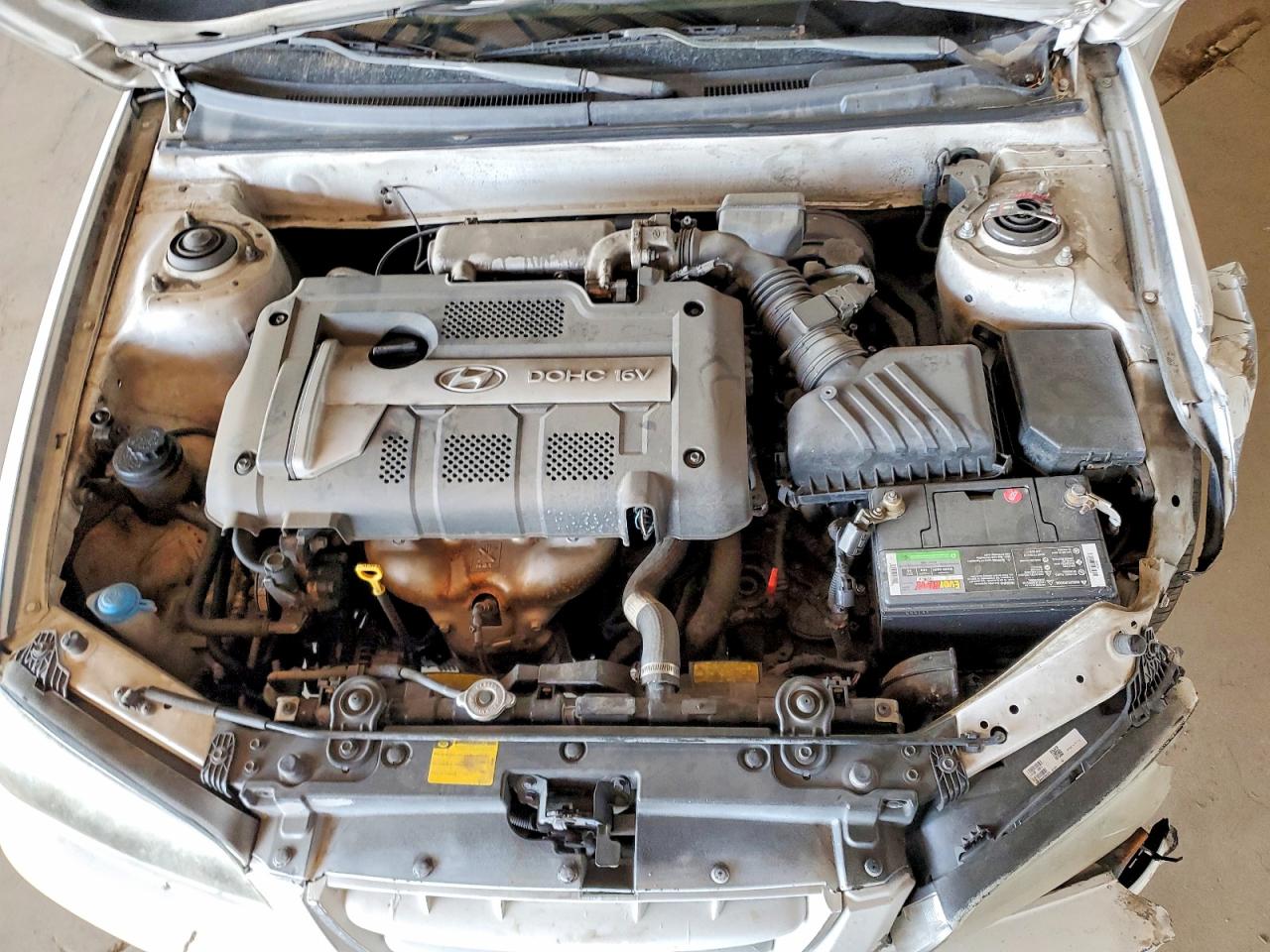 2004 HYUNDAI ELANTRA GLS photo 21