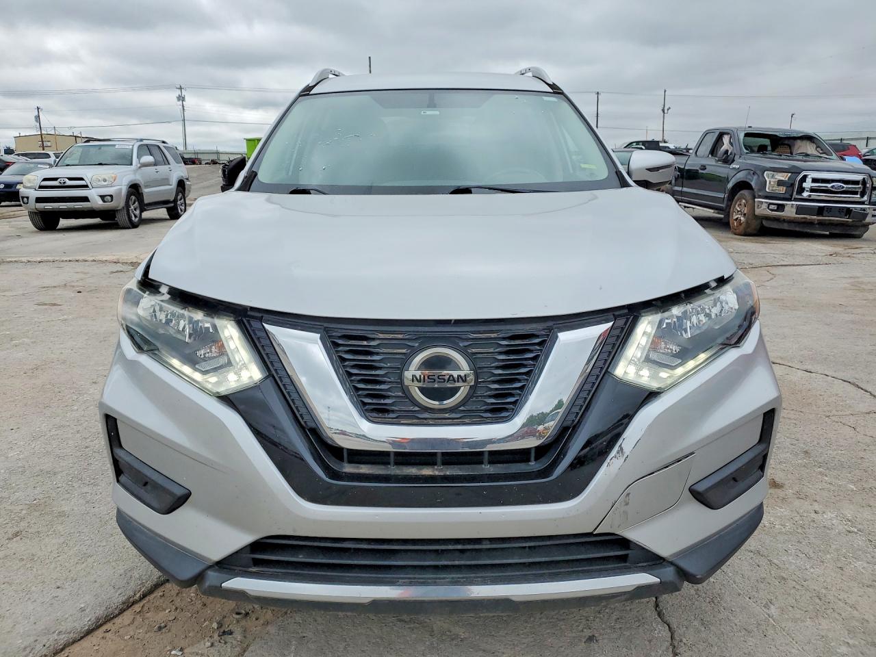 2018 NISSAN ROGUE SV photo 9