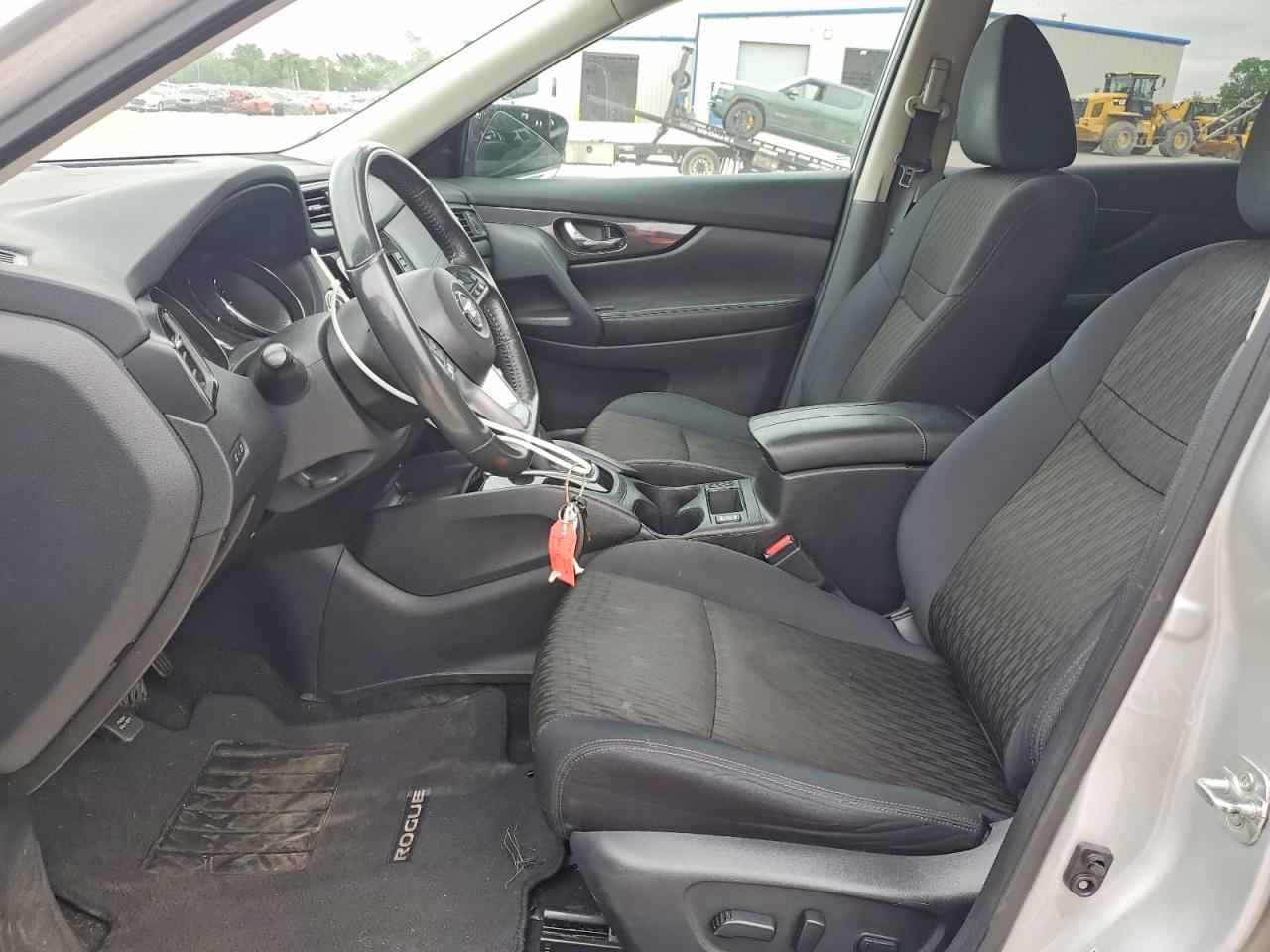 2018 NISSAN ROGUE SV photo 13
