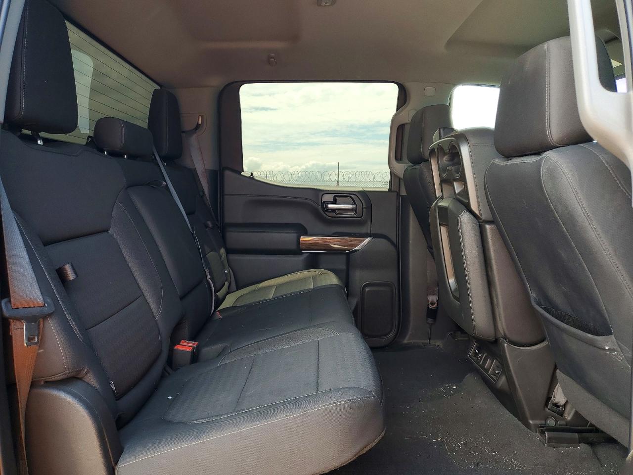 2019 CHEVROLET SILVERADO C1500 RST photo 28
