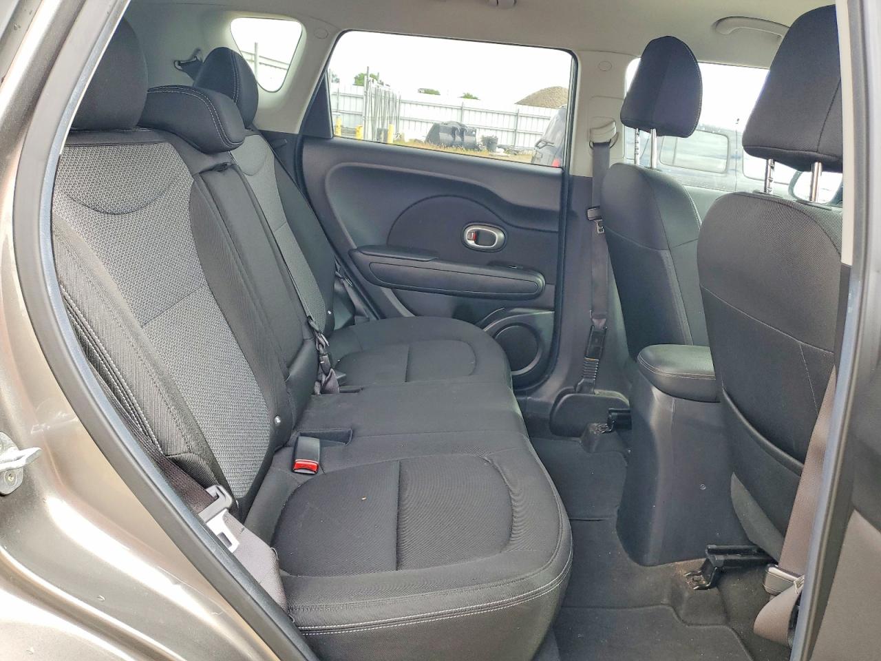 2017 KIA SOUL + photo 10