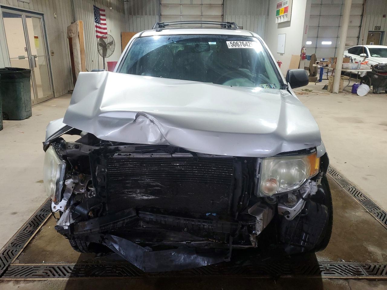2010 FORD ESCAPE XLT photo 13