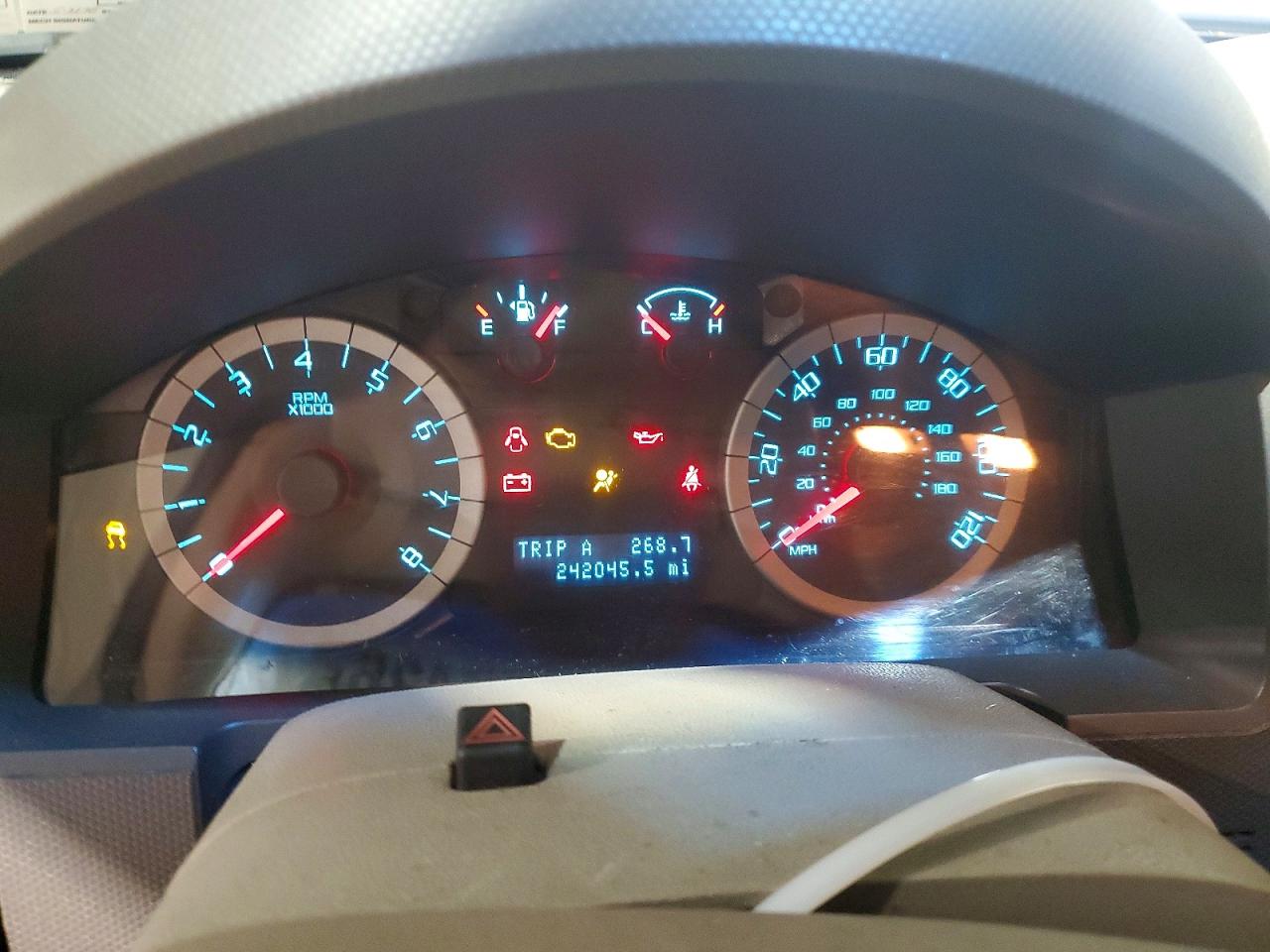 2010 FORD ESCAPE XLT photo 25