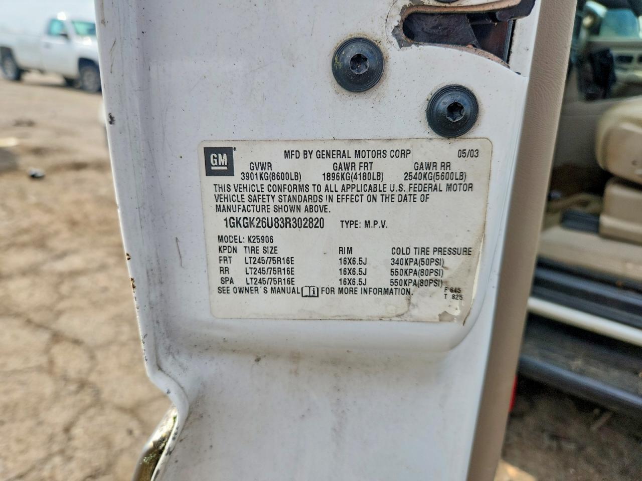 2003 GMC YUKON XL K2500 photo 13