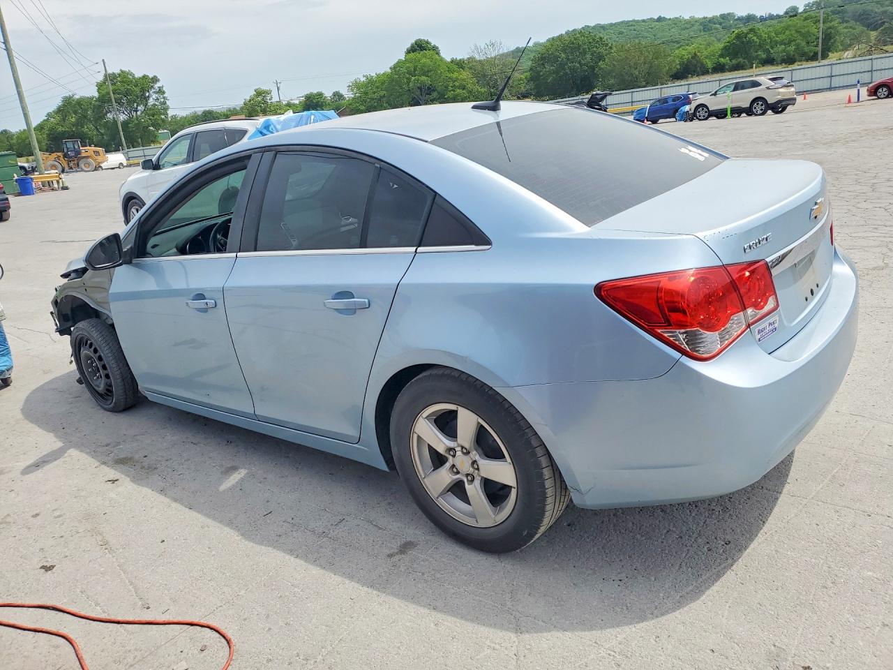 2011 CHEVROLET CRUZE LT photo 2