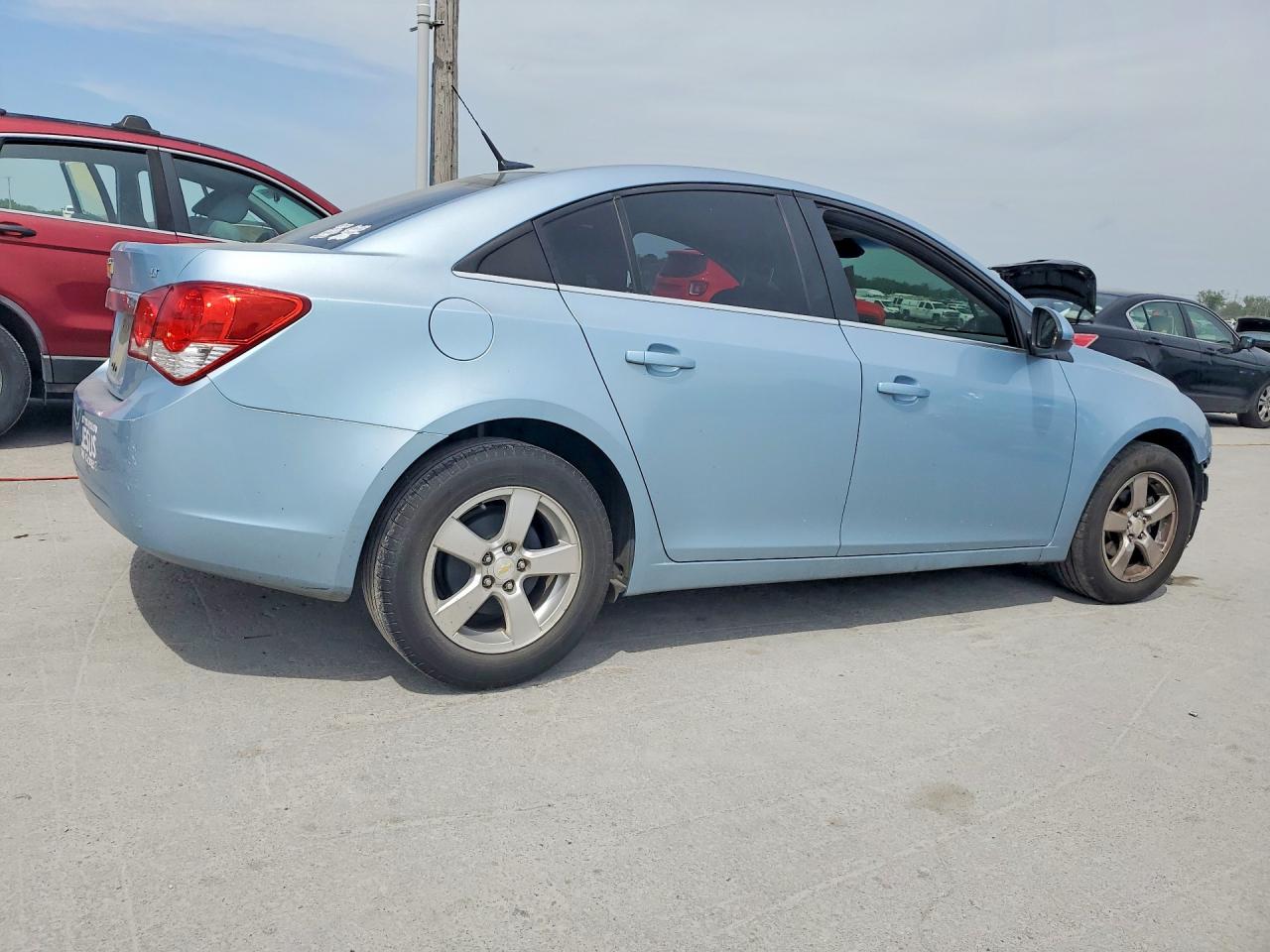 2011 CHEVROLET CRUZE LT photo 3