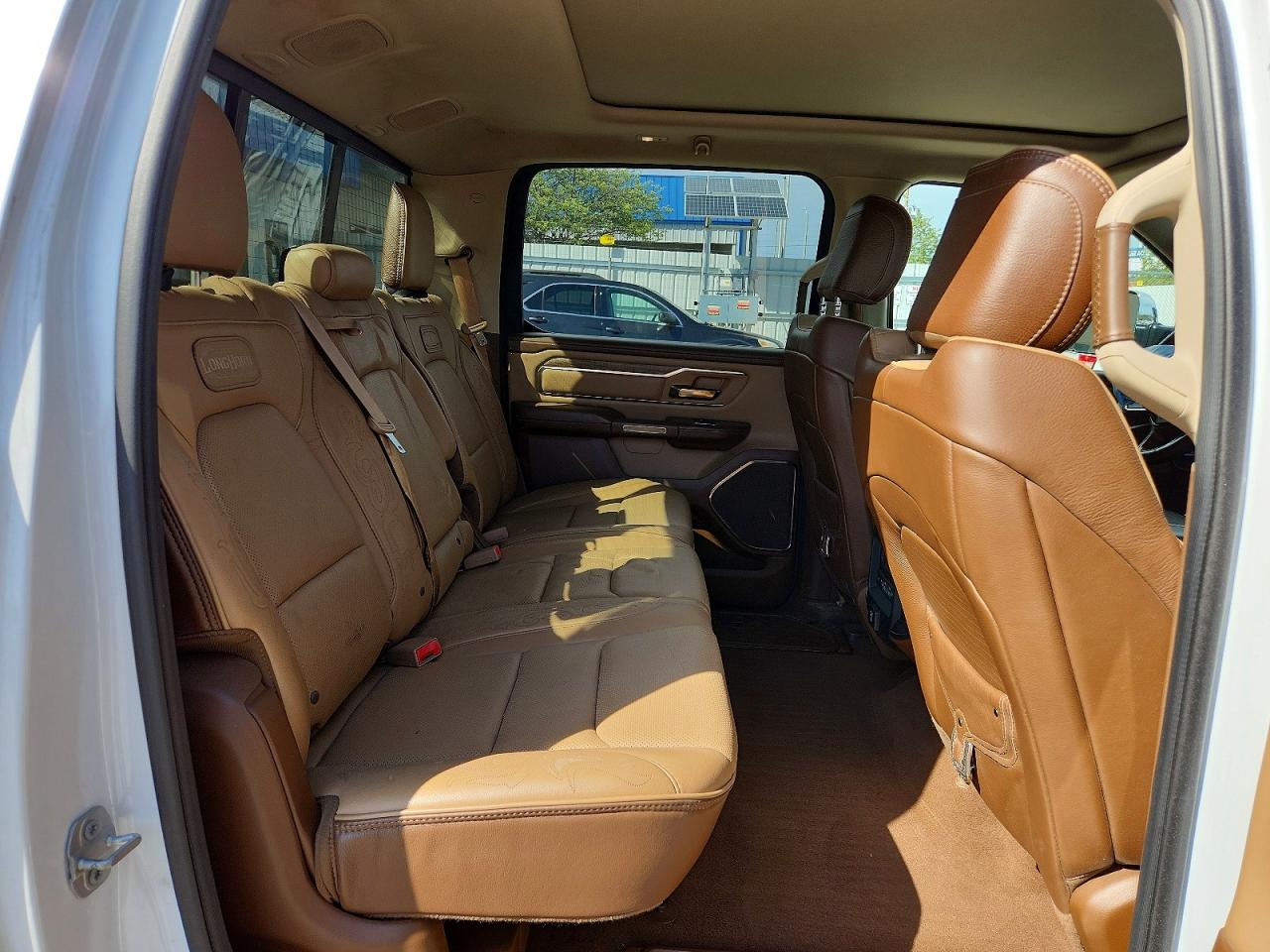 2019 RAM 1500 LONGHORN photo 19