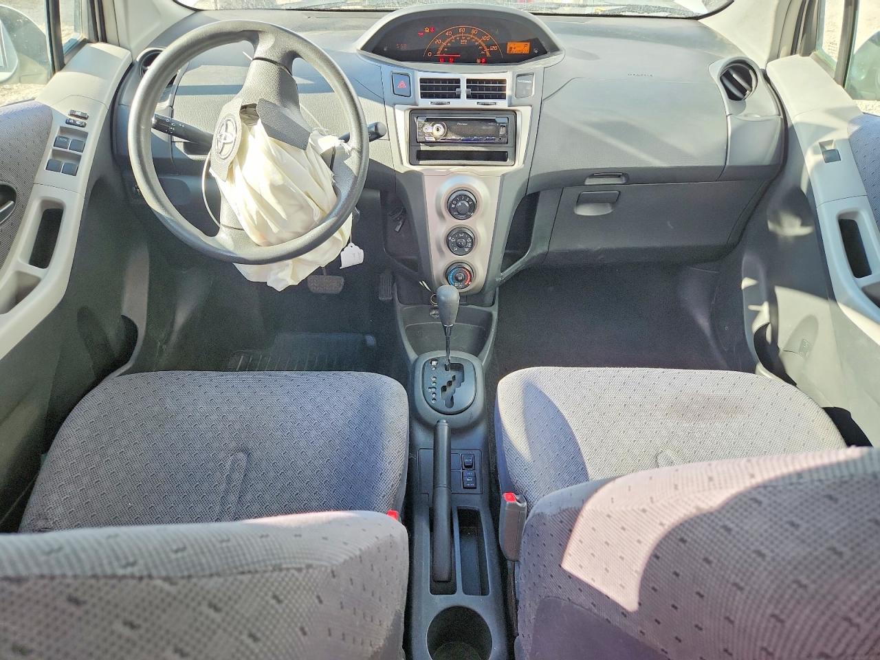 2010 TOYOTA YARIS BASE photo 22