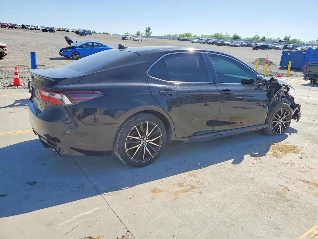 2023 TOYOTA CAMRY SE photo 5