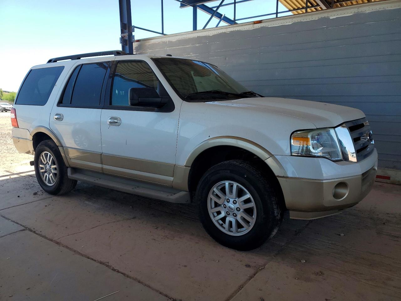 2012 FORD EXPEDITION XLT photo 4