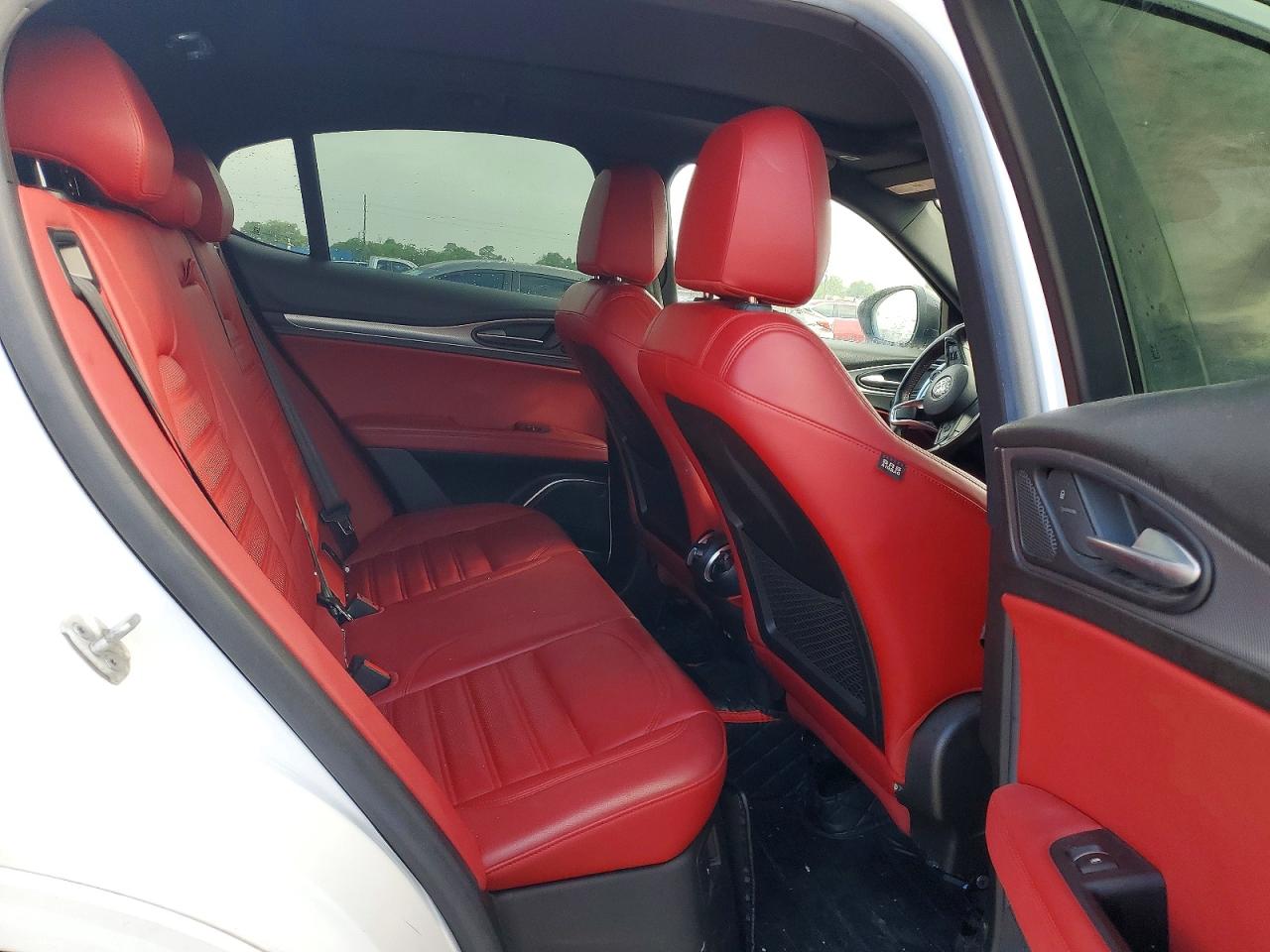 2020 ALFA ROMEO STELVIO photo 19