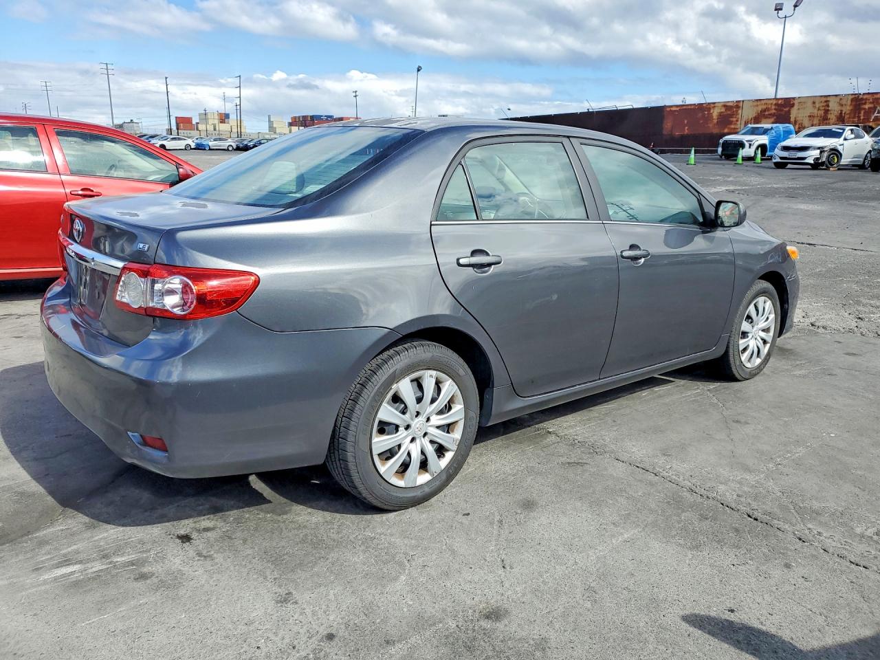 2013 TOYOTA COROLLA LE photo 7