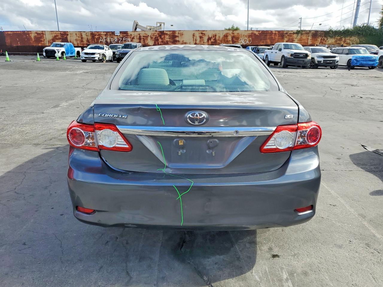 2013 TOYOTA COROLLA LE photo 16