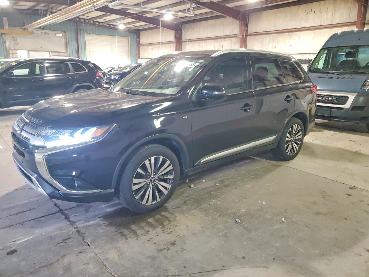 2019 MITSUBISHI OUTLANDER