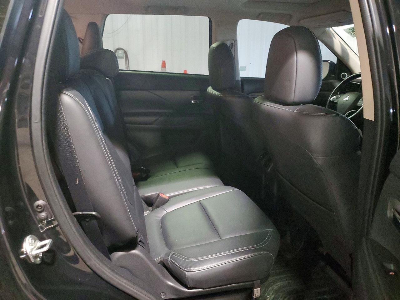 2019 MITSUBISHI OUTLANDER GT photo 21