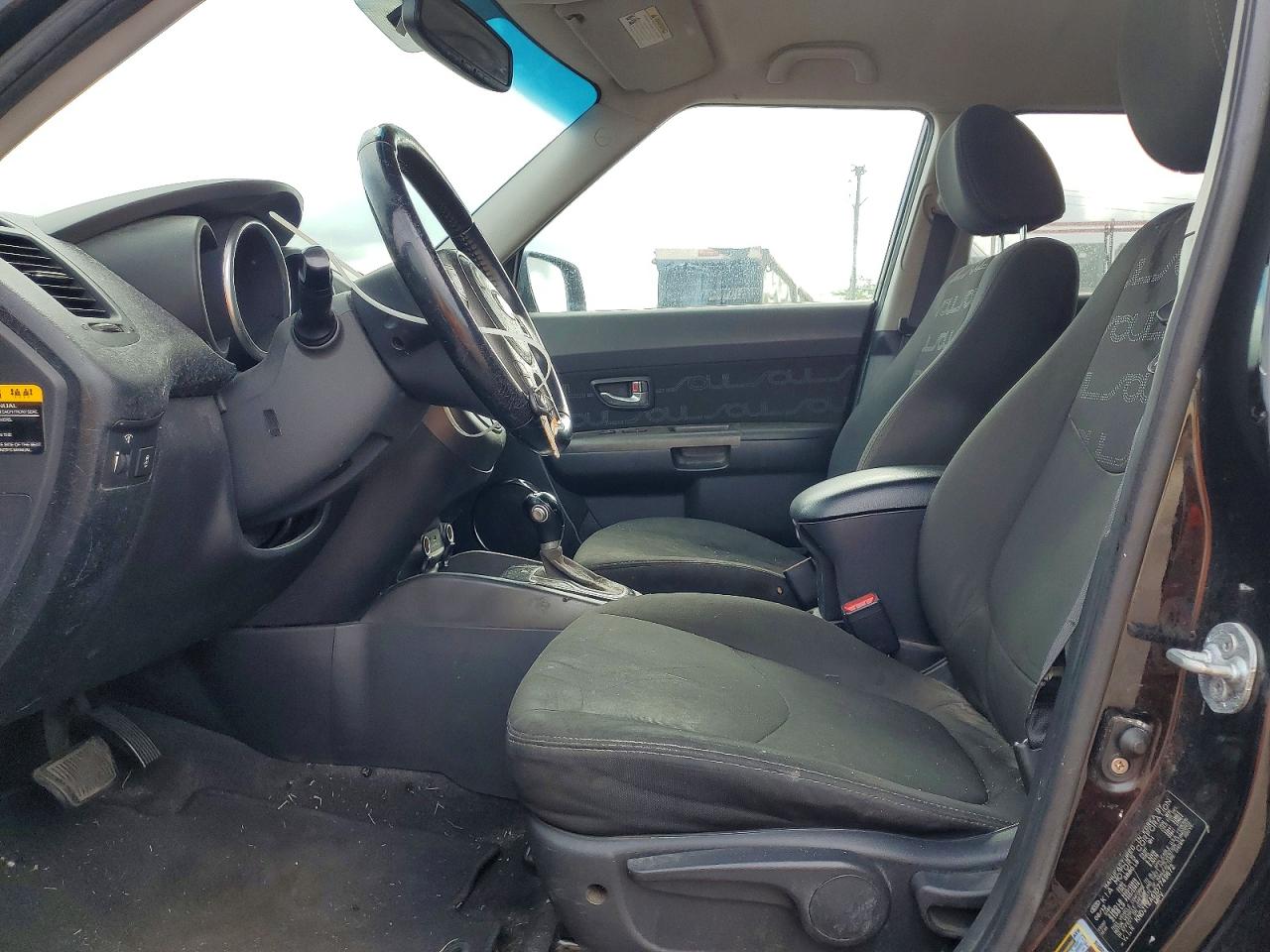 2013 KIA SOUL + photo 13