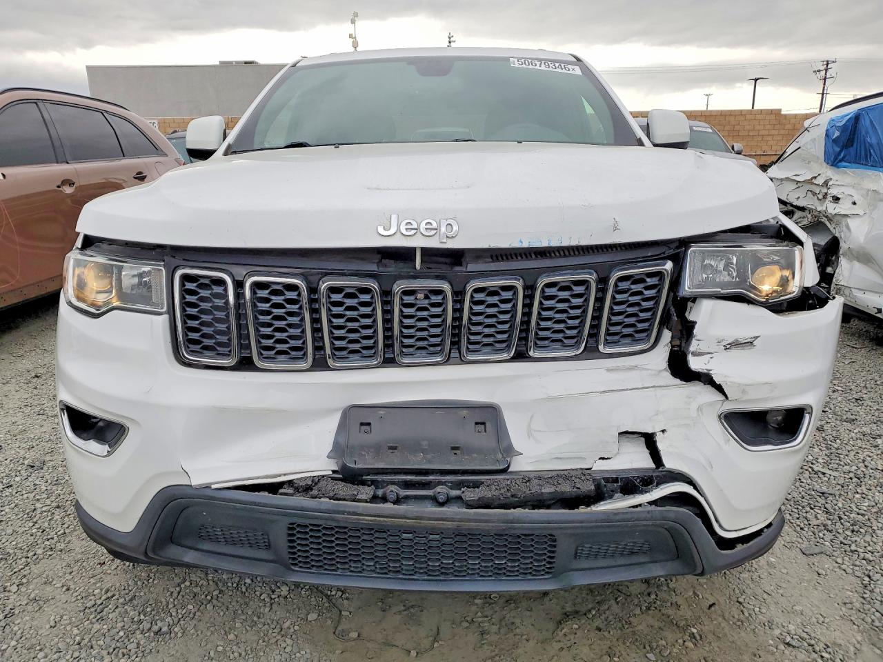 2019 JEEP GRAND CHEROKEE LAREDO photo 5