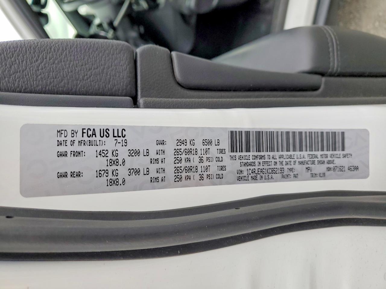 2019 JEEP GRAND CHEROKEE LAREDO photo 13