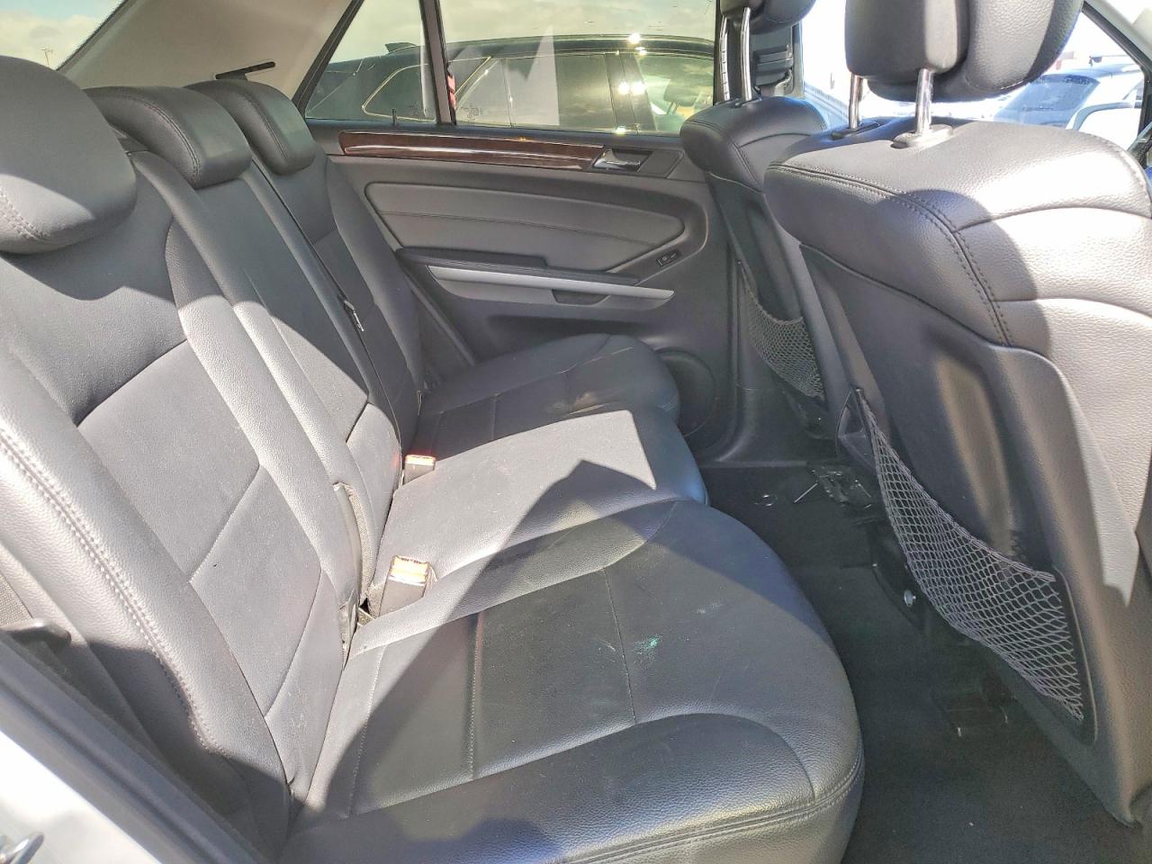 2010 MERCEDES-BENZ ML 350 photo 28
