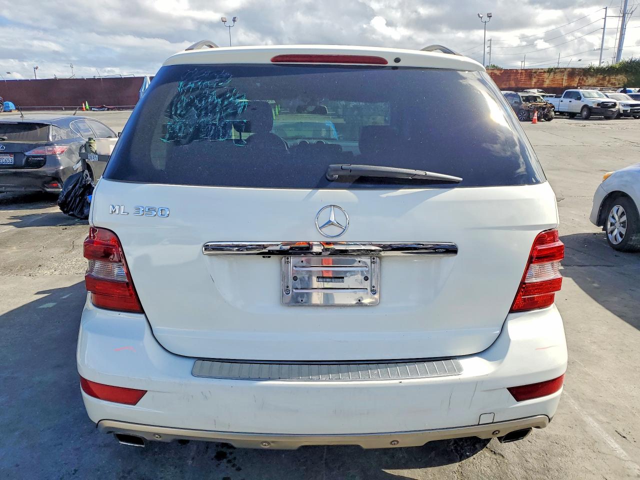 2010 MERCEDES-BENZ ML 350 photo 16