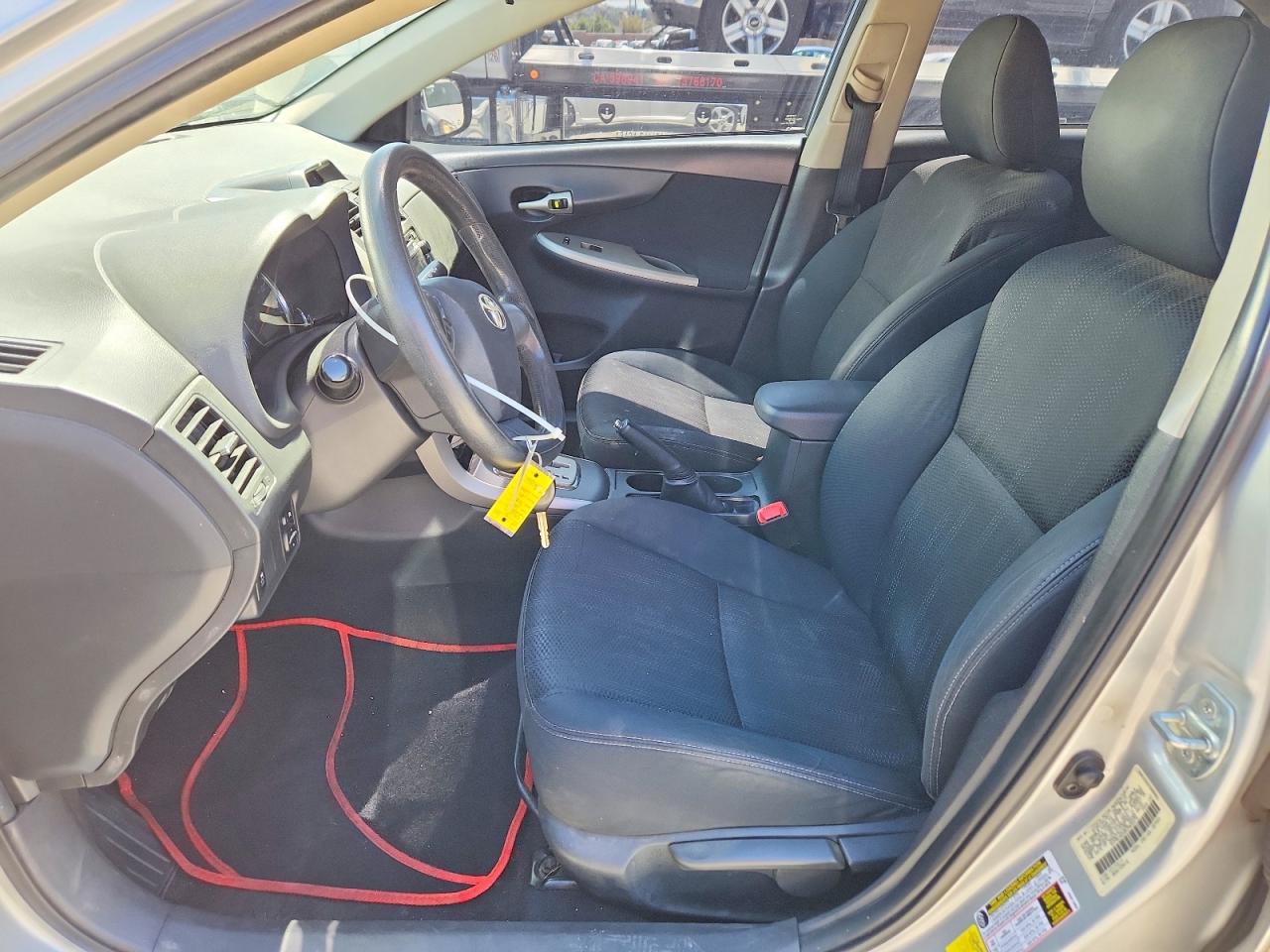 2012 TOYOTA COROLLA S photo 13