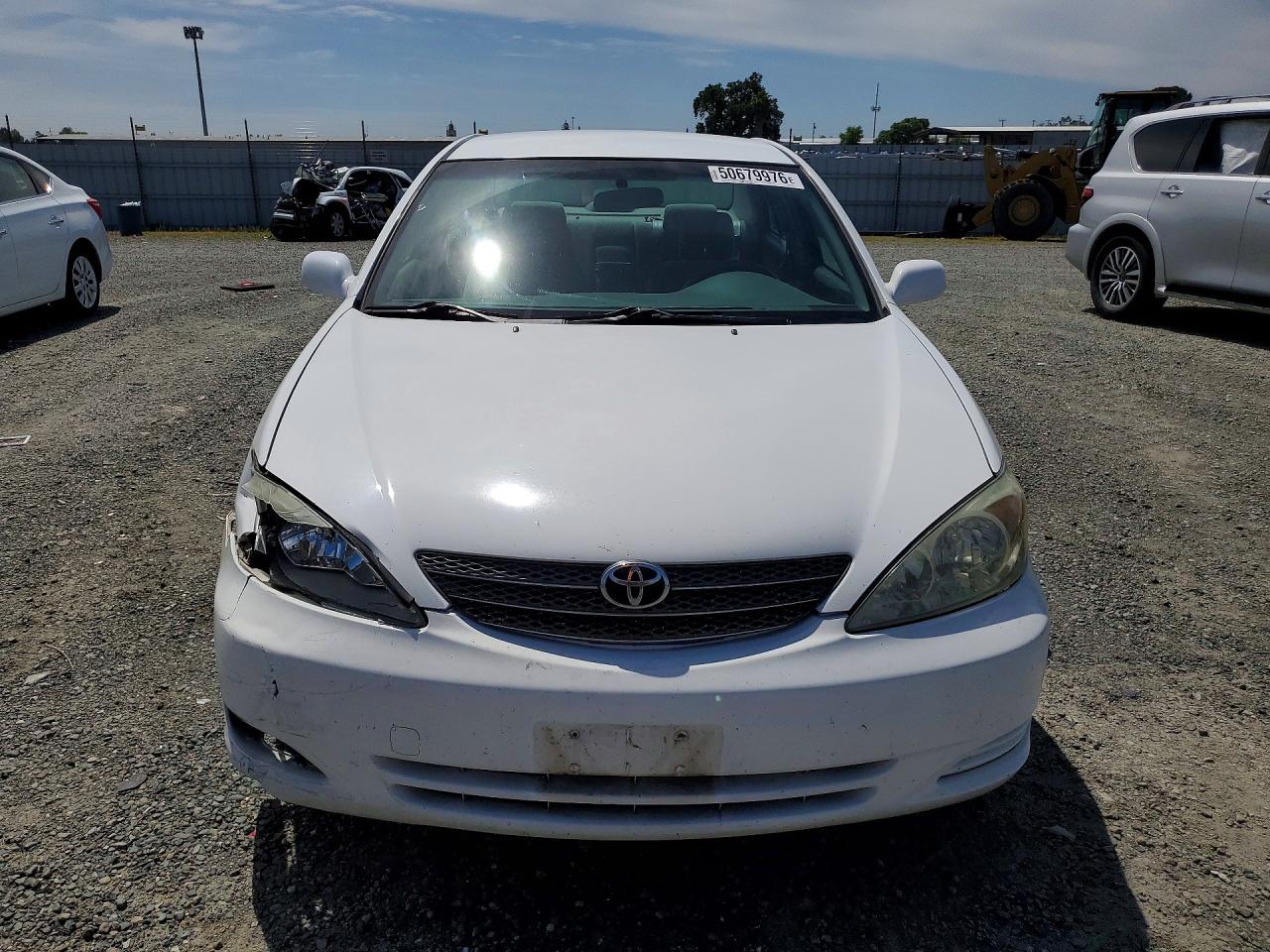 2002 TOYOTA CAMRY LE photo 13