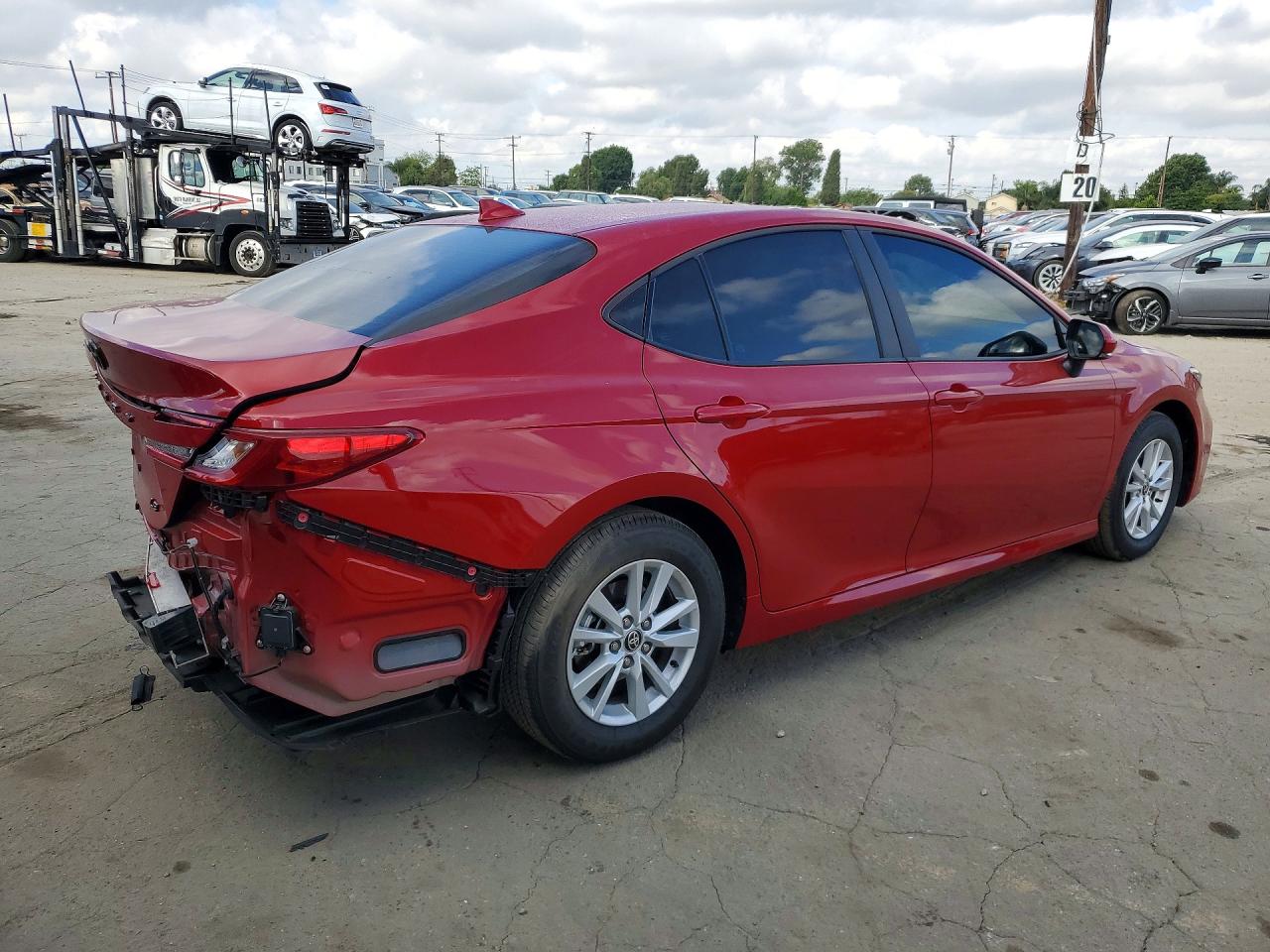 2026 TOYOTA CAMRY LE photo 5