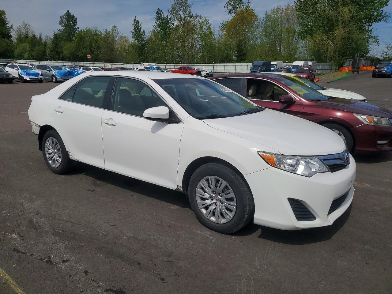 2012 TOYOTA CAMRY LE photo 10