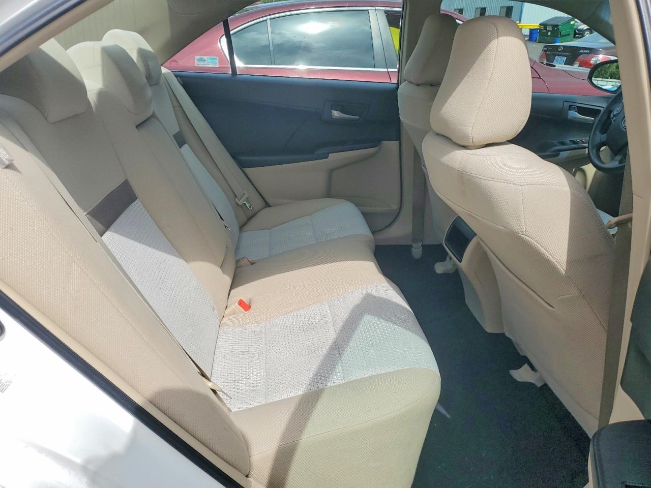 2012 TOYOTA CAMRY LE photo 28