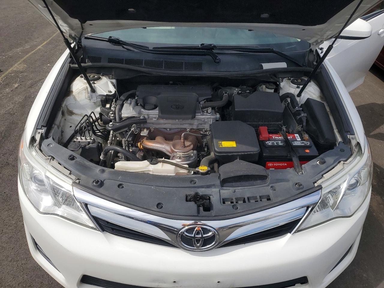 2012 TOYOTA CAMRY LE photo 31