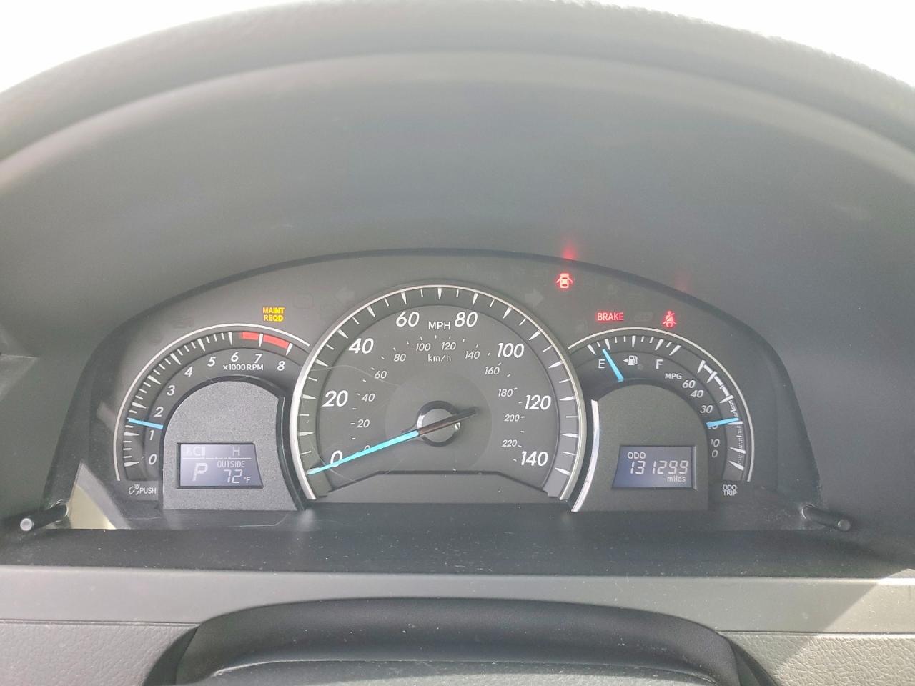 2012 TOYOTA CAMRY LE photo 25