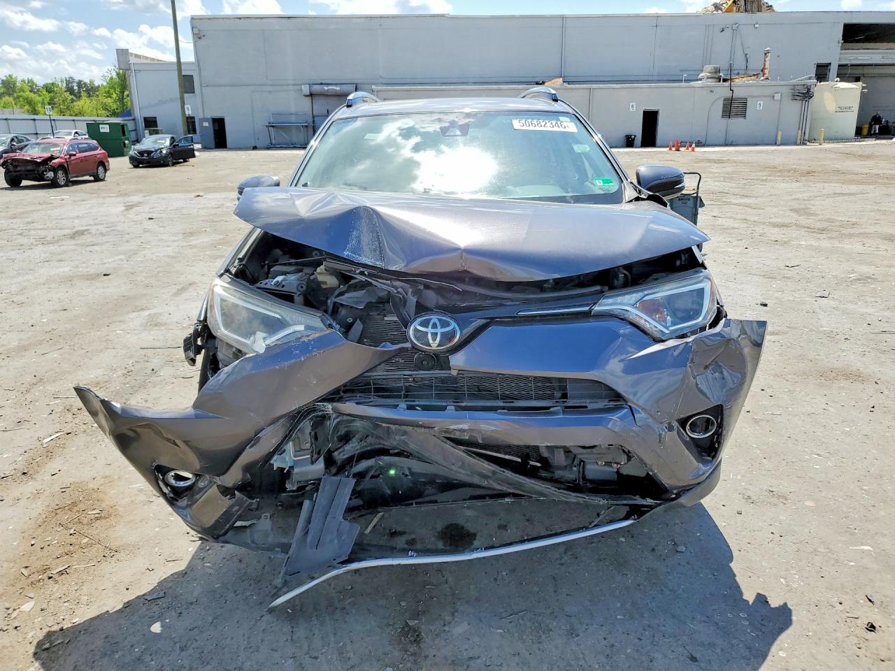 2017 TOYOTA RAV4 XLE photo 13