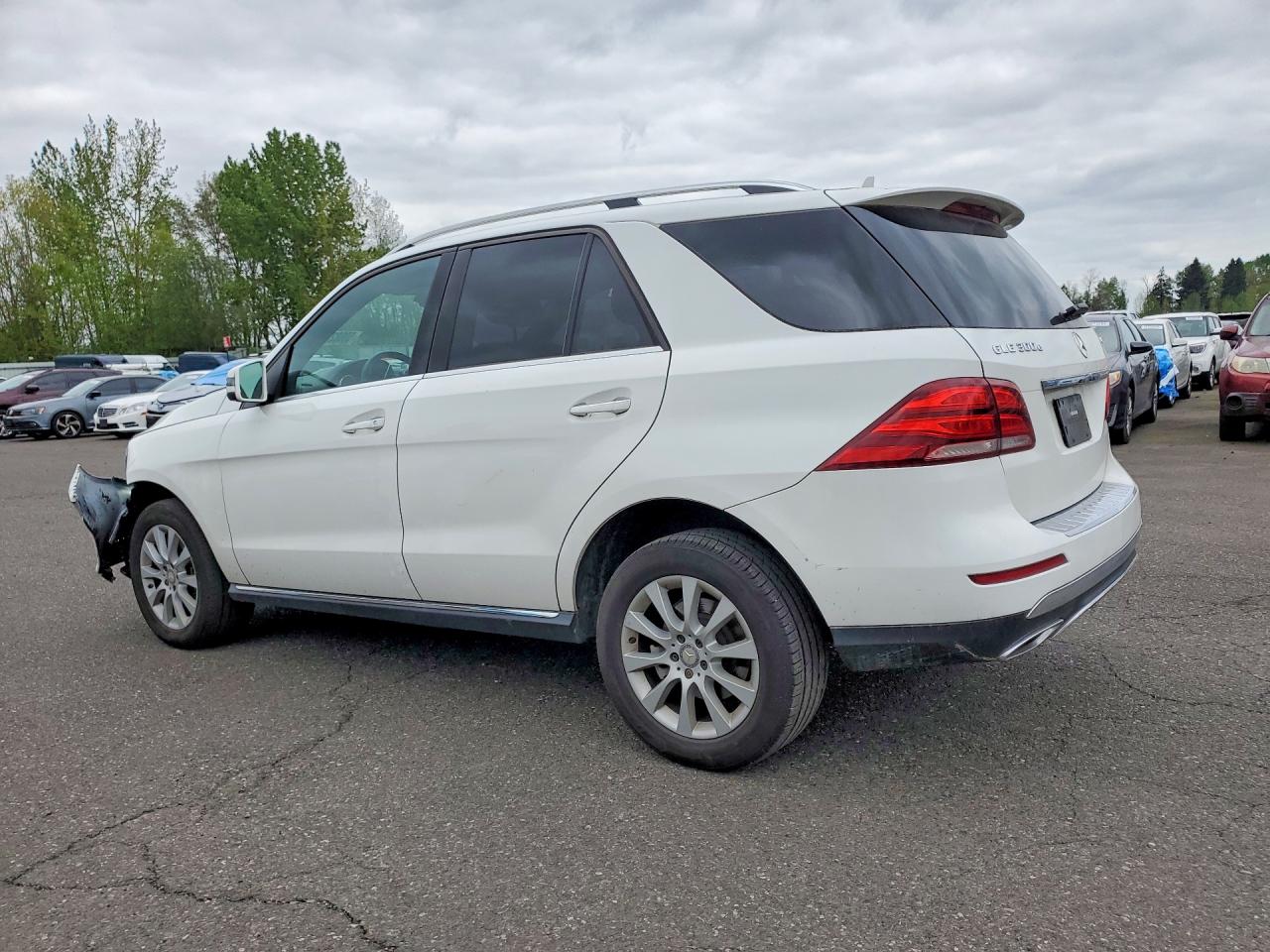 2016 MERCEDES-BENZ GLE 300D 4MATIC photo 3