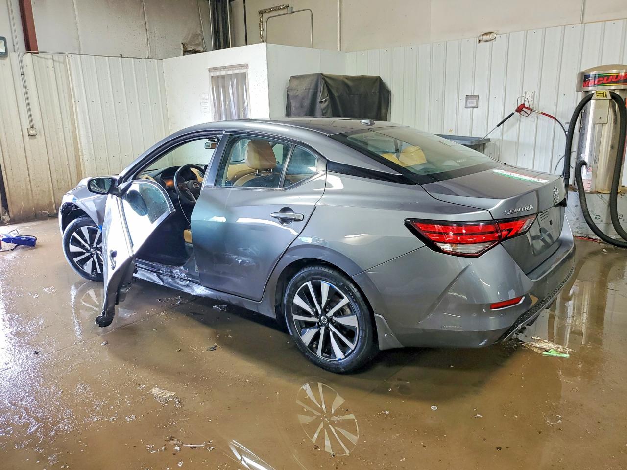 2023 NISSAN SENTRA SV photo 3