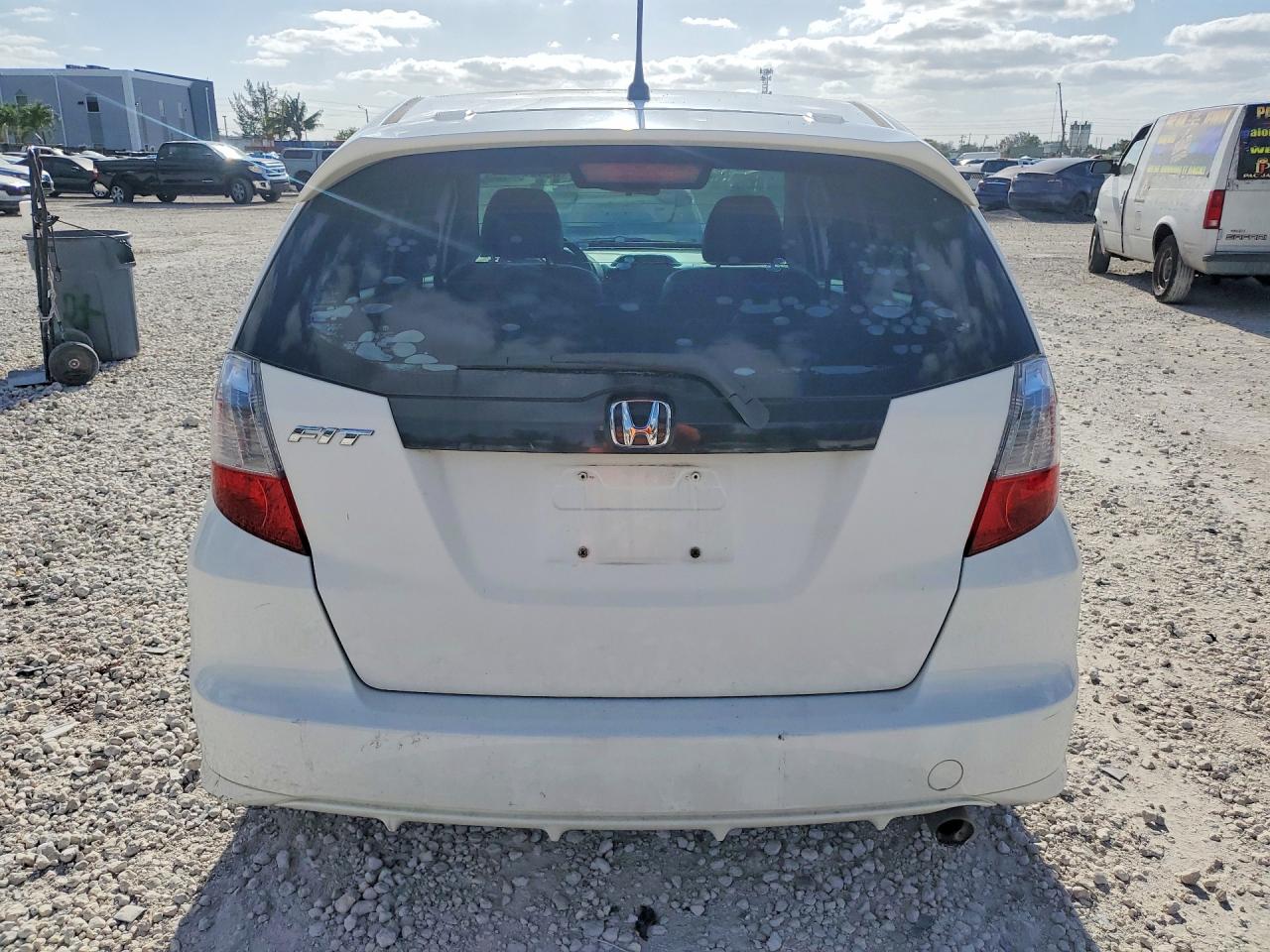 2013 HONDA FIT SPORT photo 6