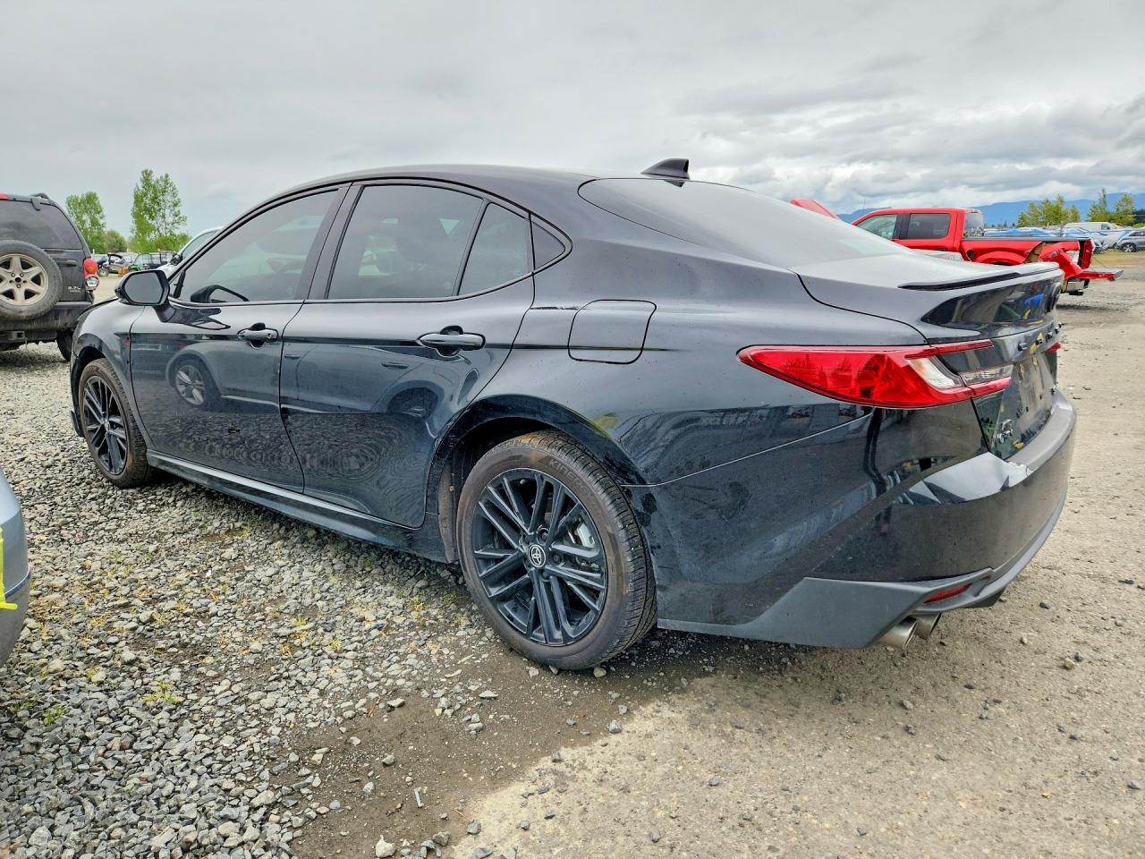 2025 TOYOTA CAMRY SE photo 3